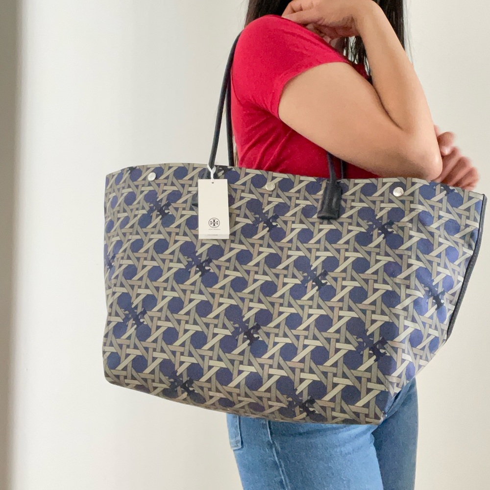 Tory Burch Navy and Beige Logo-Print Tote with Black Handles